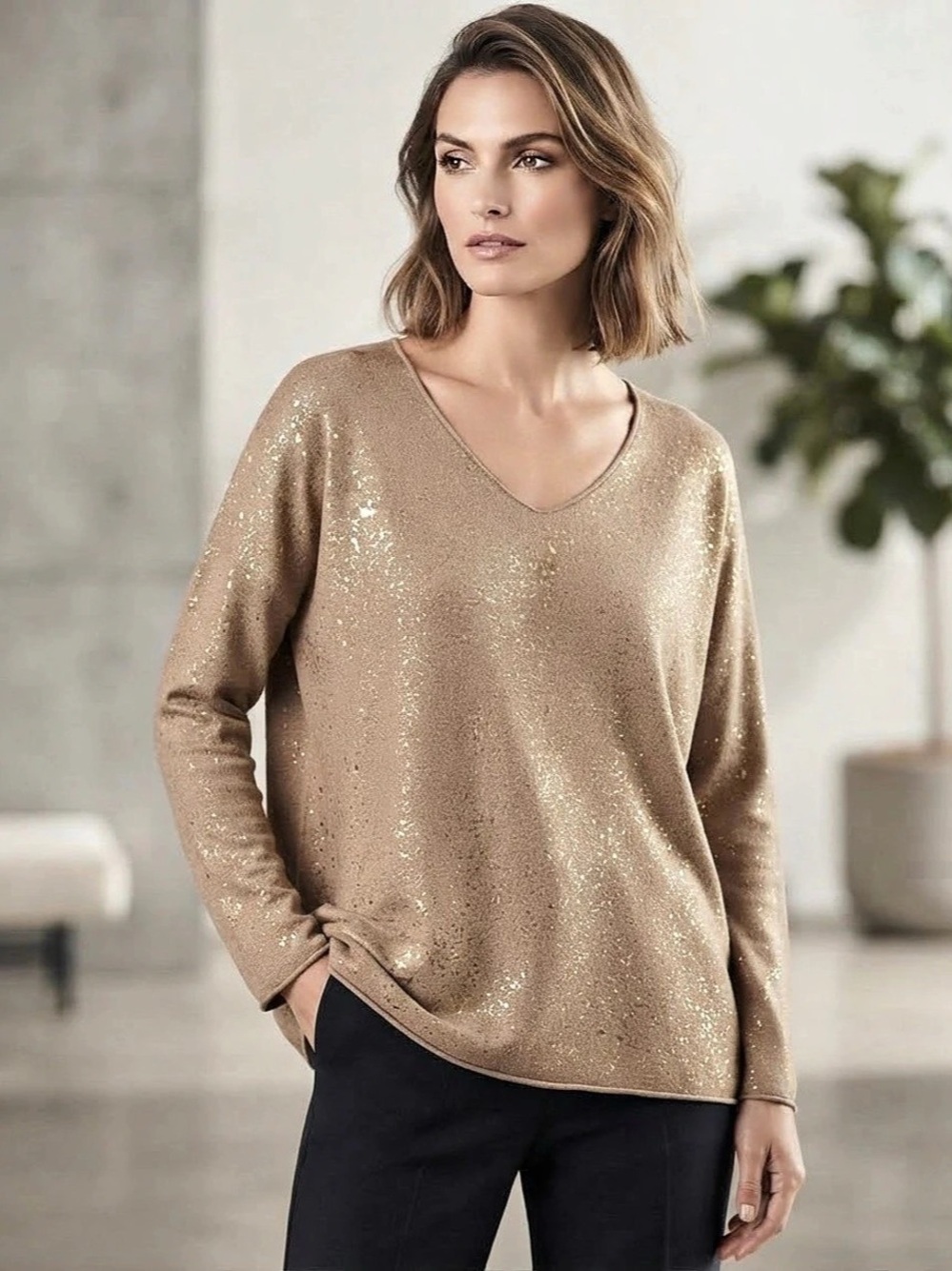 Sorella made in Italy gold flecked taupe v neck sweater size small